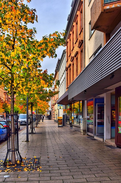 Experten bei der gemeinsamen Planung eines Smart-Home-Projekts in Deutschland